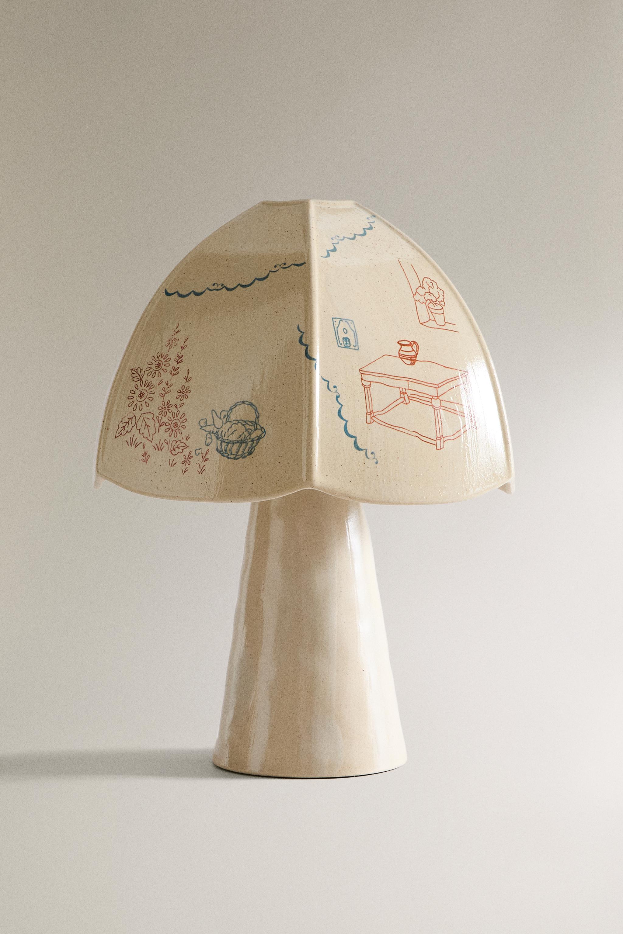 CERAMIC TABLE LAMP WITH PAINTED MOTIFS